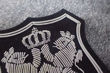 Toppe di gomma spumate di logo di Microfiber dell'abbigliamento