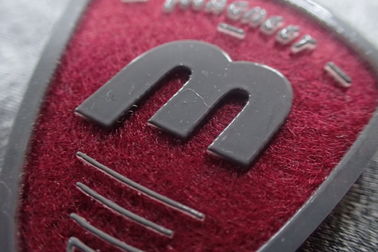 Toppe fatte a mano di logo del feltro delle scarpe di stampa dello schermo del silicio