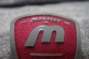 Toppe fatte a mano di logo del feltro delle scarpe di stampa dello schermo del silicio