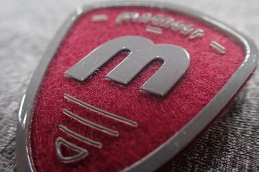 Toppe fatte a mano di logo del feltro delle scarpe di stampa dello schermo del silicio