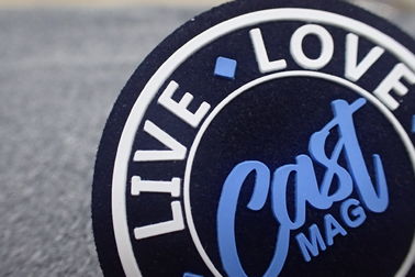 Toppe di gomma di logo di Microfiber dell'abbigliamento di stampa dello schermo