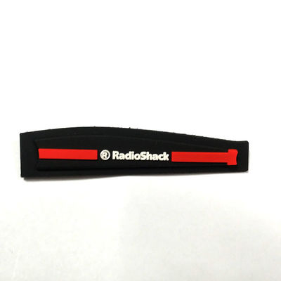 Progetti l'indumento per il cliente della maglietta 3D Logo Plastic Silicone Badge For delle etichette dell'abbigliamento