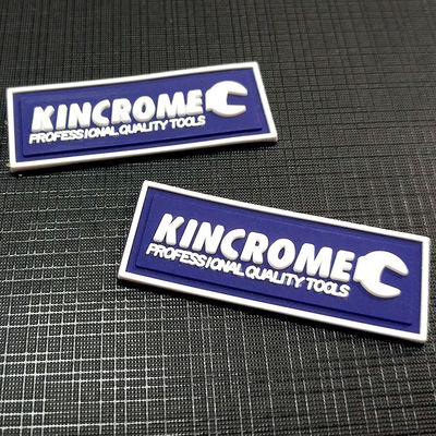 3D ha impresso le etichette molli dell'abbigliamento del PVC che cucono la maglietta Logo Design dell'indumento delle toppe