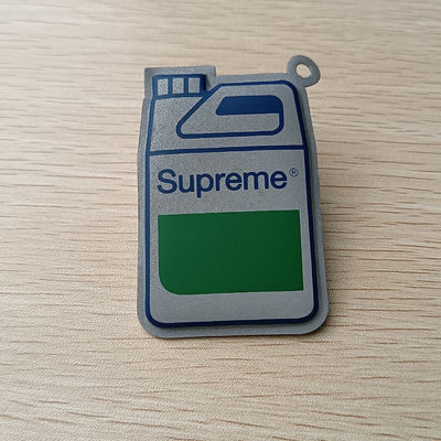 Lo schermo che stampa l'etichetta riflettente dell'abbigliamento stampata 3D di TPU rattoppa il logo impresso di marca commerciale