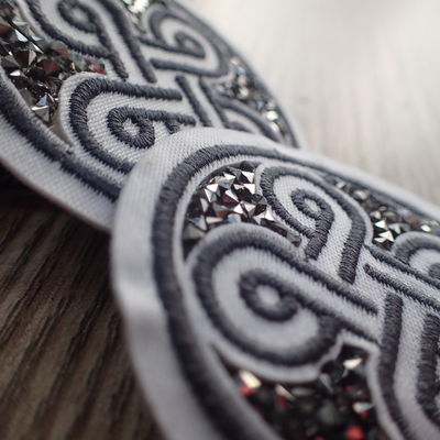 Progettazione d'imitazione di modo di Diamond Custom Embroidered Patches With