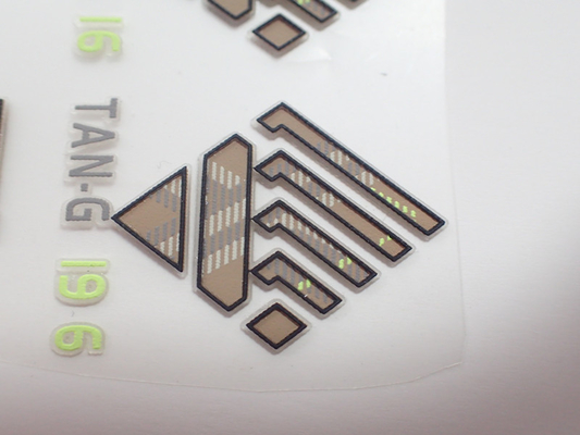 Etichetta Logo For Different Places su ordinazione del trasferimento di calore del silicone dell'abbigliamento 3D
