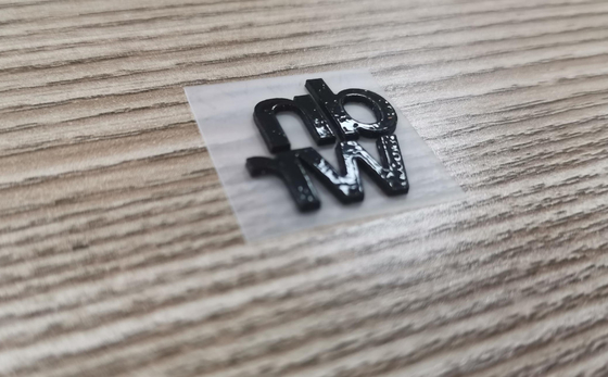 Il trasferimento di calore dell'abbigliamento identifica la stampa del silicone 3D con il colore di Pantone