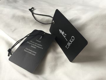 Etichette d'argento di caduta dell'abbigliamento della carta patinata di logo di entrambi i lati con cavo incerato il nero