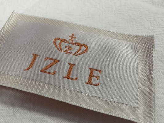 Patch di ricamo personalizzati collo Etichette di lusso tessute ad alta densità per scarpe