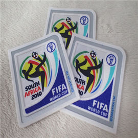 Trasferimento di calore della coppa del Mondo della FIFA che si affolla le toppe multicolori per la decorazione degli abiti sportivi