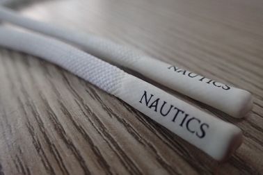 Cavo non elastico su ordinazione del poliestere di logo con le conclusioni del silicone di Matt per la maglia con cappuccio, abbigliamento